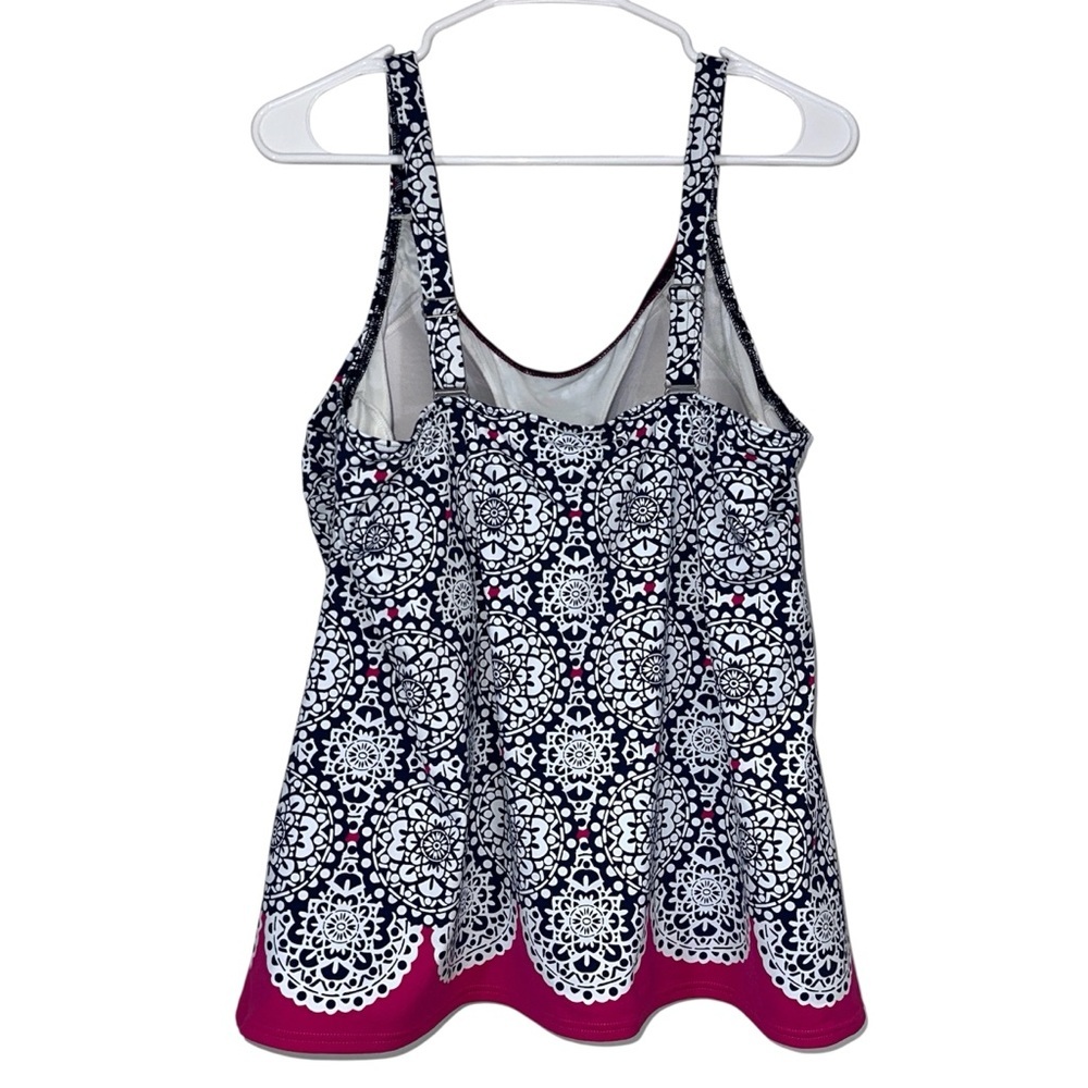 Lands’ End Plus Size Medallion Print Tankini top - Picture 2 of 7